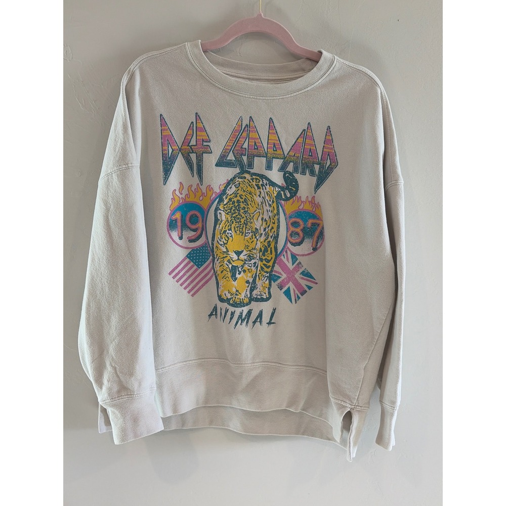 Def Leppard Animal 1987 Graphic Sweatshirt Cream Oversized Pullover Medium